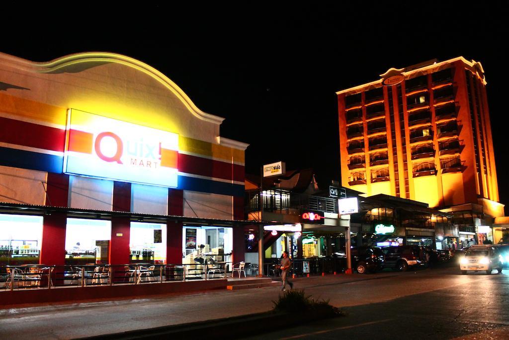 Iloilo Business Hotel Luaran gambar