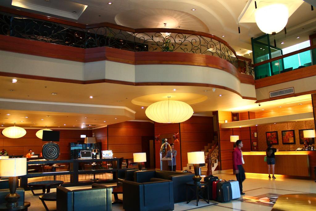 Iloilo Business Hotel Luaran gambar