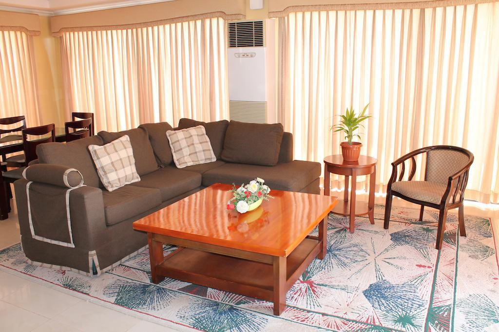 Iloilo Business Hotel Luaran gambar