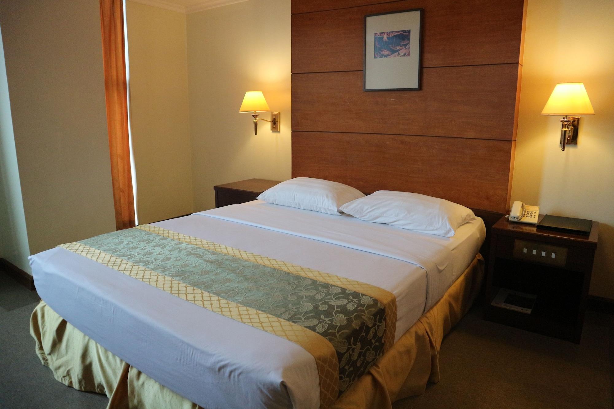 Iloilo Business Hotel Luaran gambar