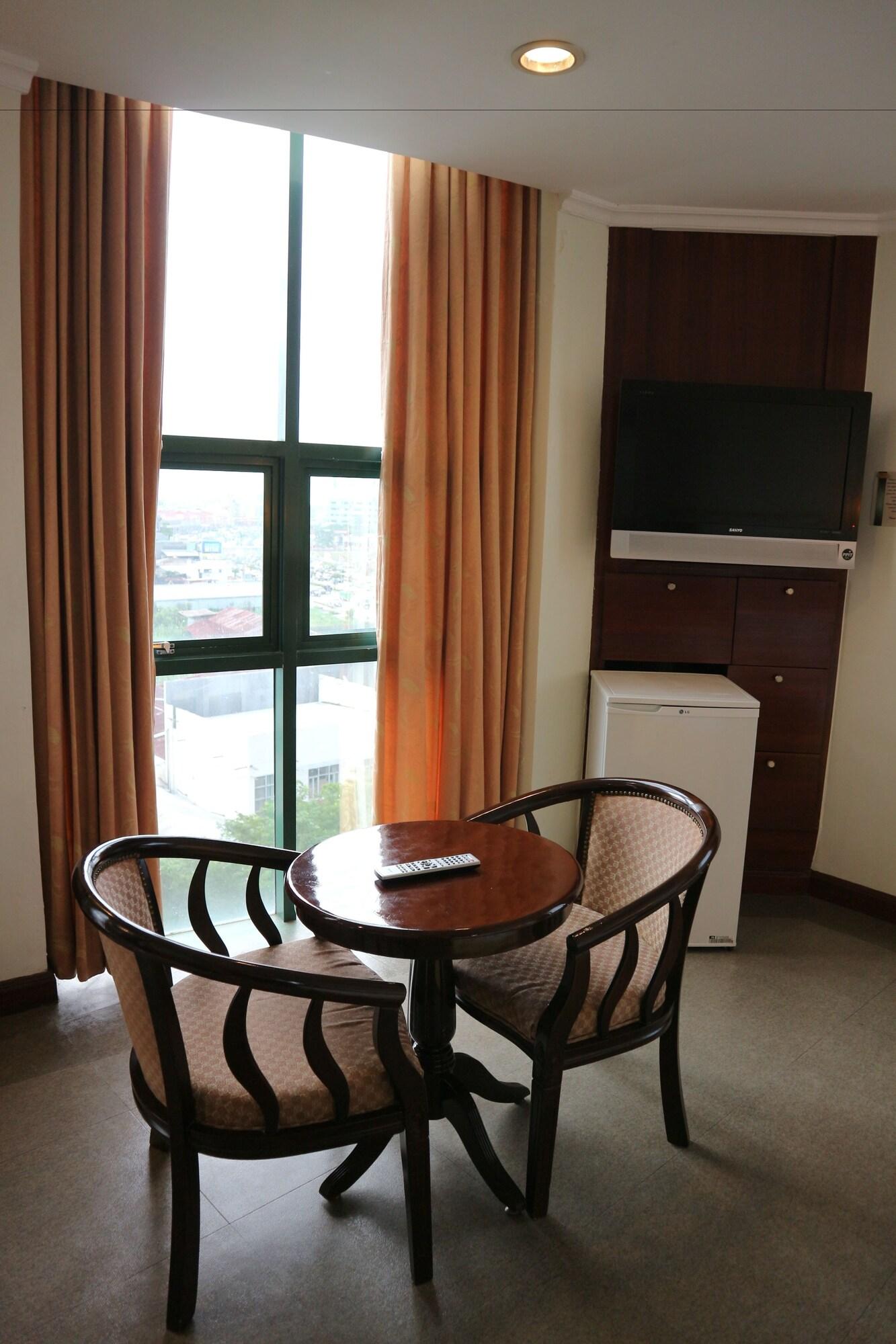 Iloilo Business Hotel Luaran gambar