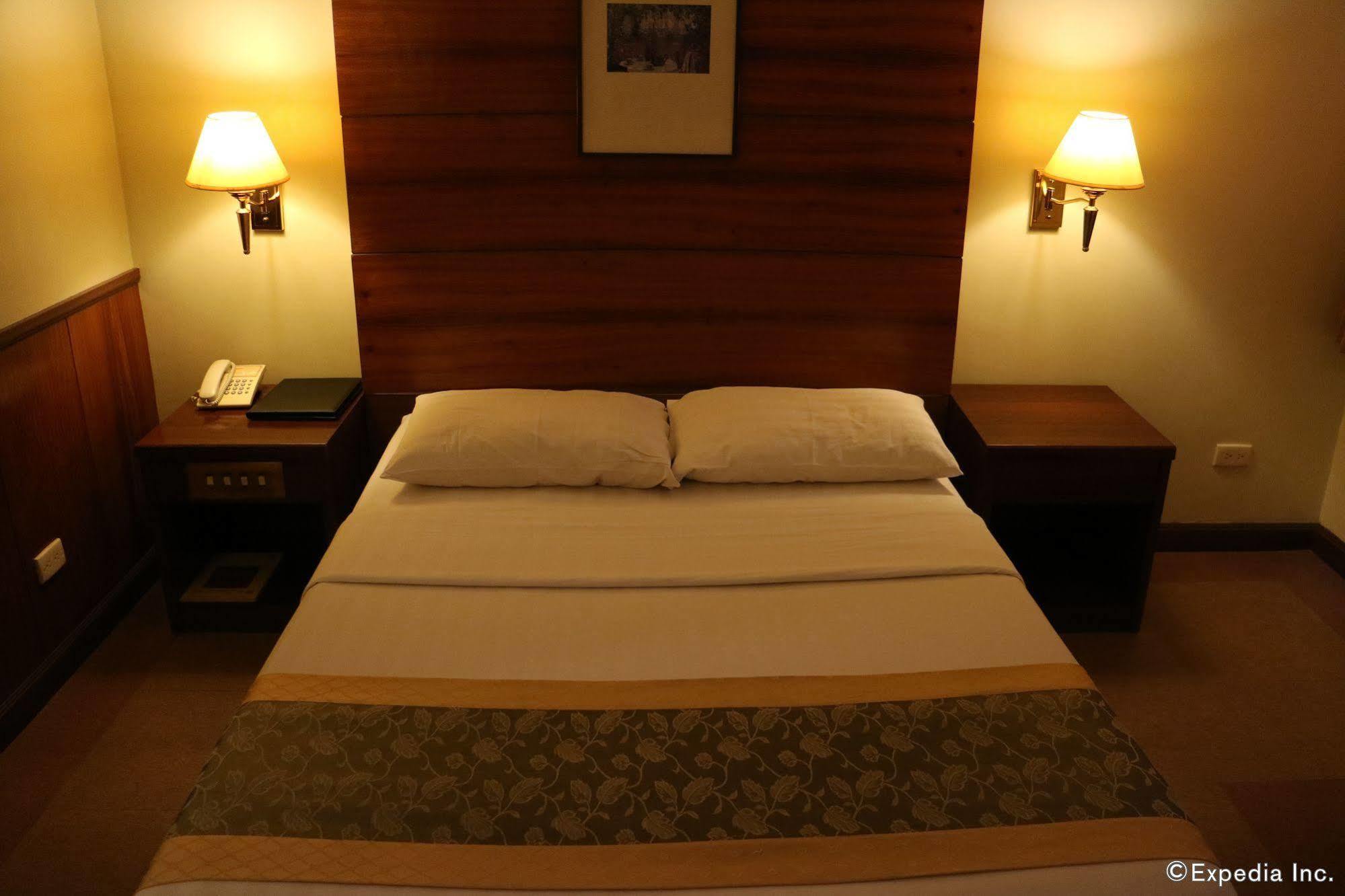 Iloilo Business Hotel Luaran gambar