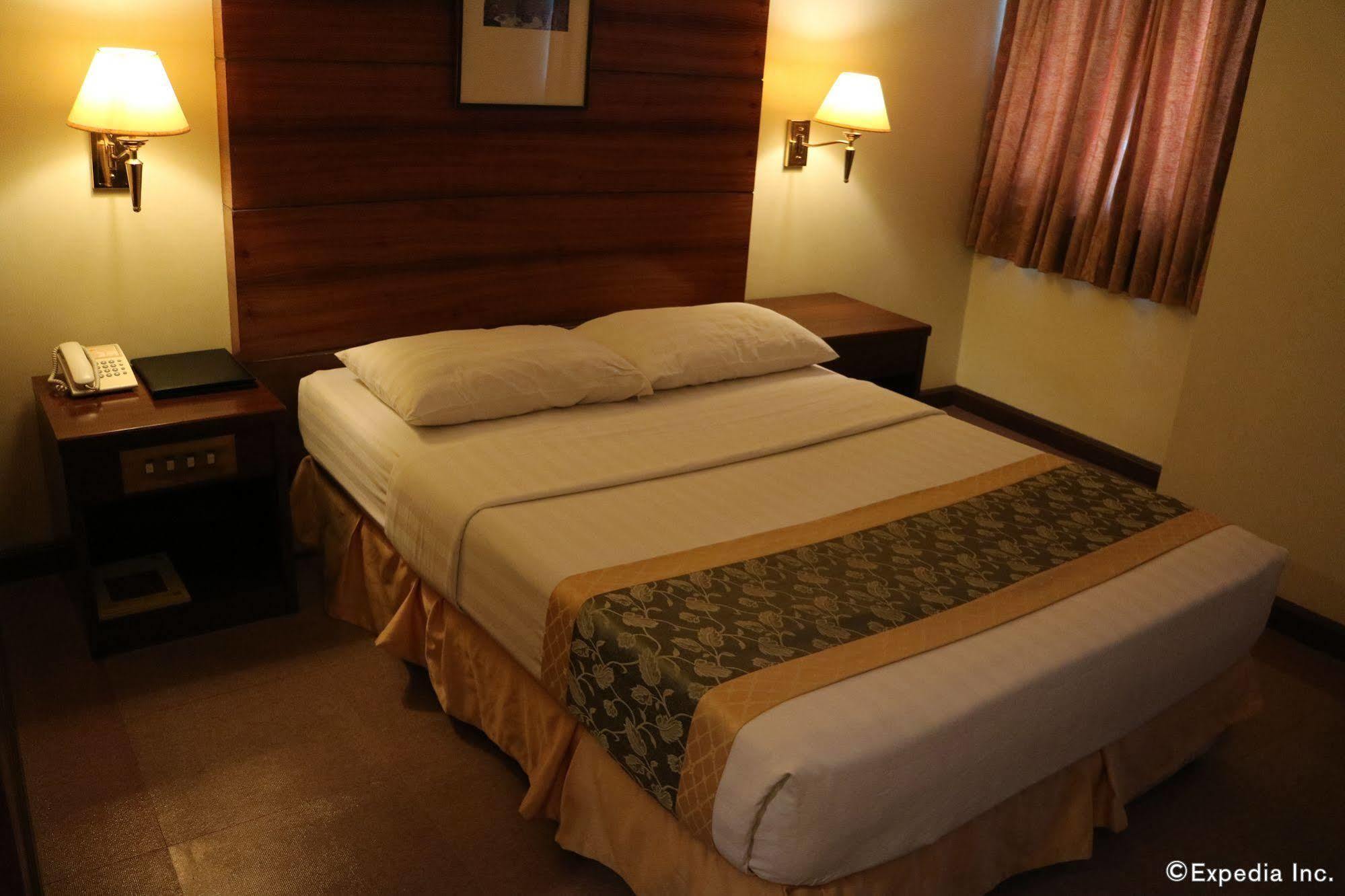 Iloilo Business Hotel Luaran gambar